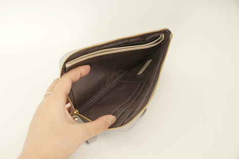 シュリンク ストラップ付長財布