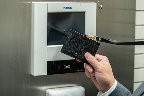 シュリンク IDカードホルダー