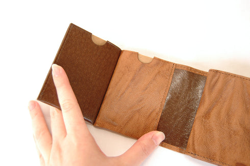 ゴート 二つ折れミニ財布