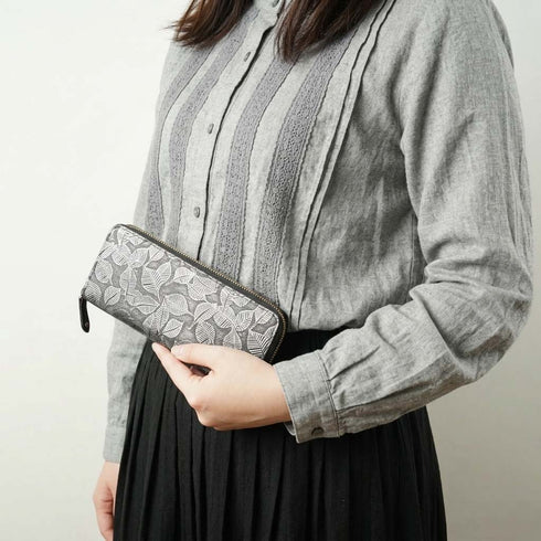 リーフ ジャバラカード付長財布