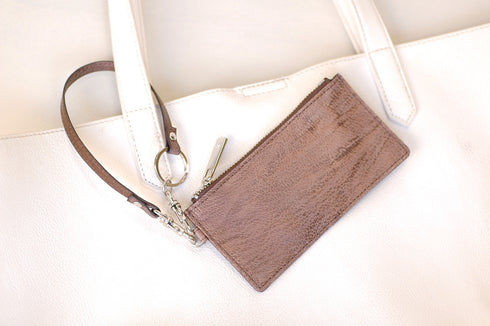 ゴート ストラップ付フラグメントケース